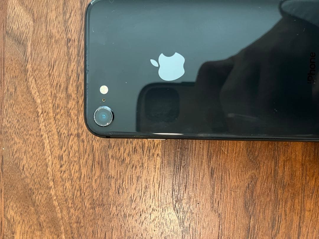 Apple iPhone 8 本体