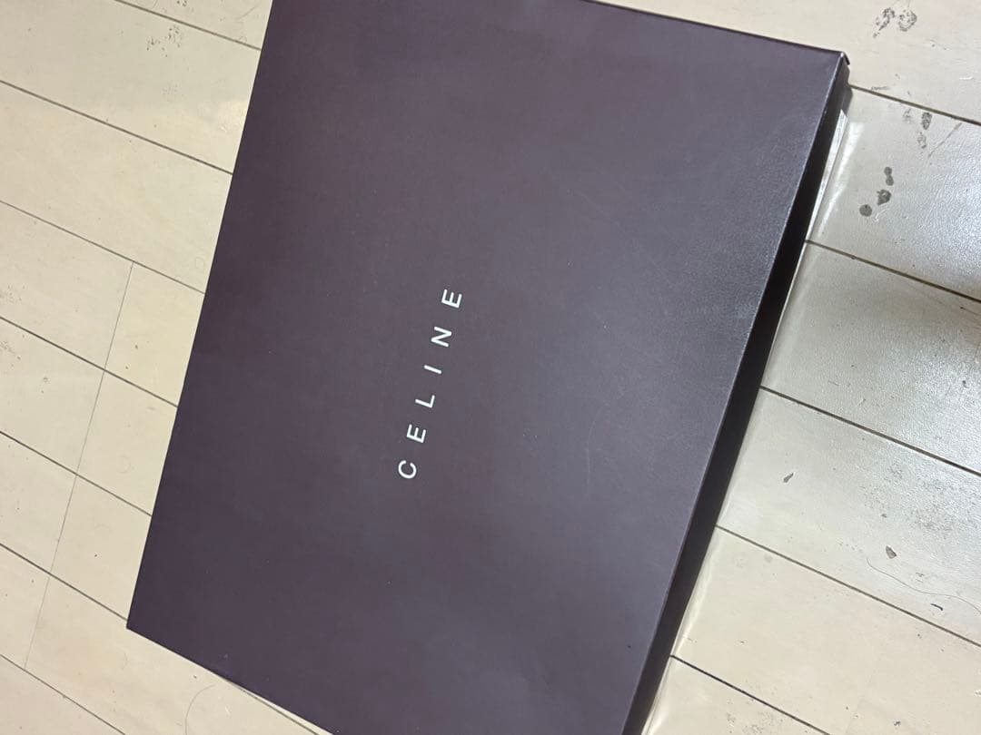 CELINE 羽毛ベストとCHANEL No5 石鹸のセット