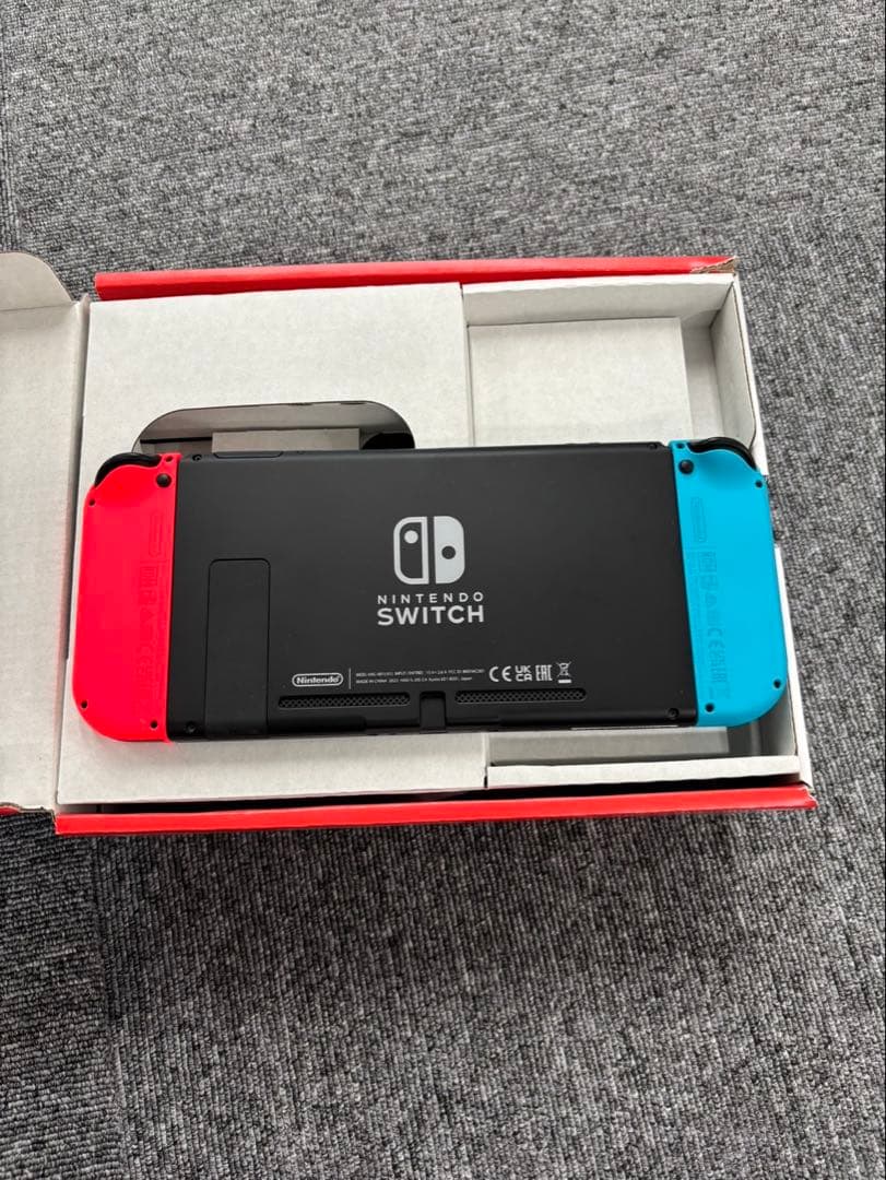 Nintendo Switch 本体　バッテリー持続時間が長くなったモデル強化版