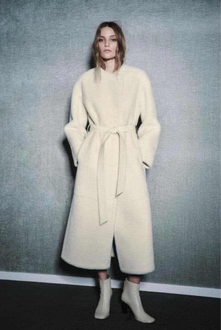 【新品タグ付き】ZARA ZWコレクションフェイクファーコートM