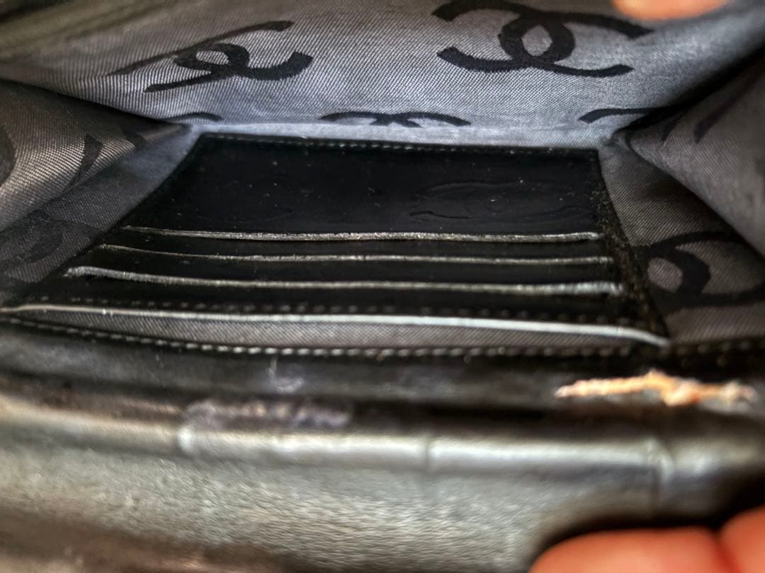 CHANEL ブラック 二つ折り財布　シャネル