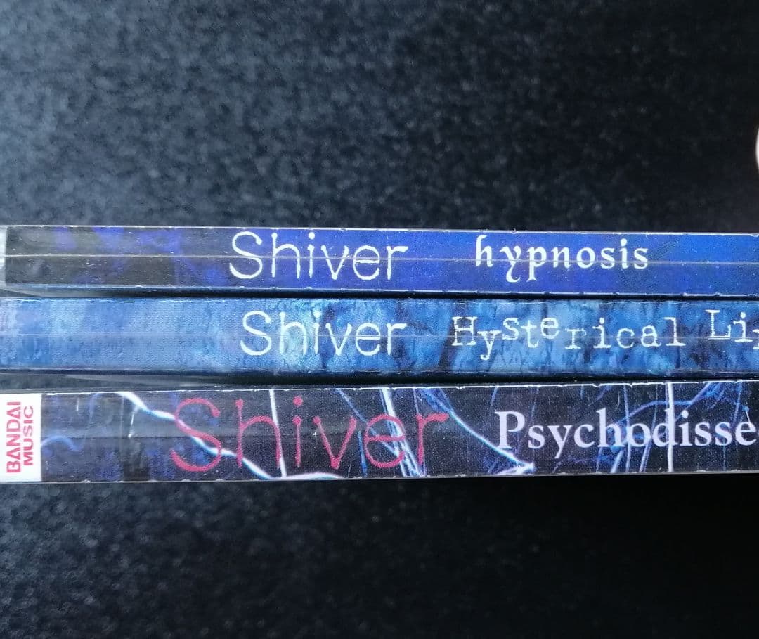 Shiver ◑ 3枚セット(バラ売り不可)