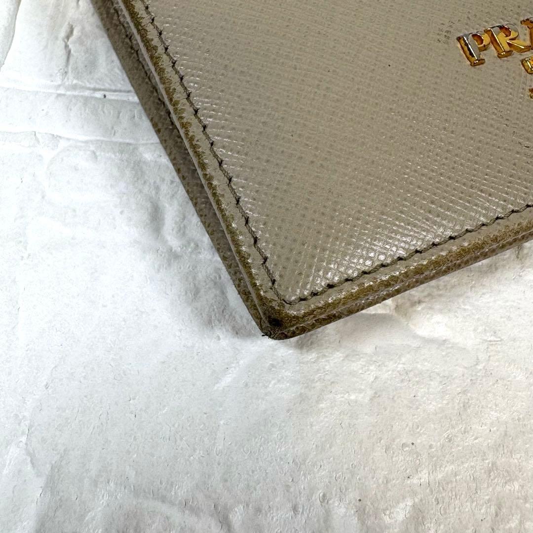 プラダ PRADA サフィアーノレザー 二つ折り財布 ベージュ