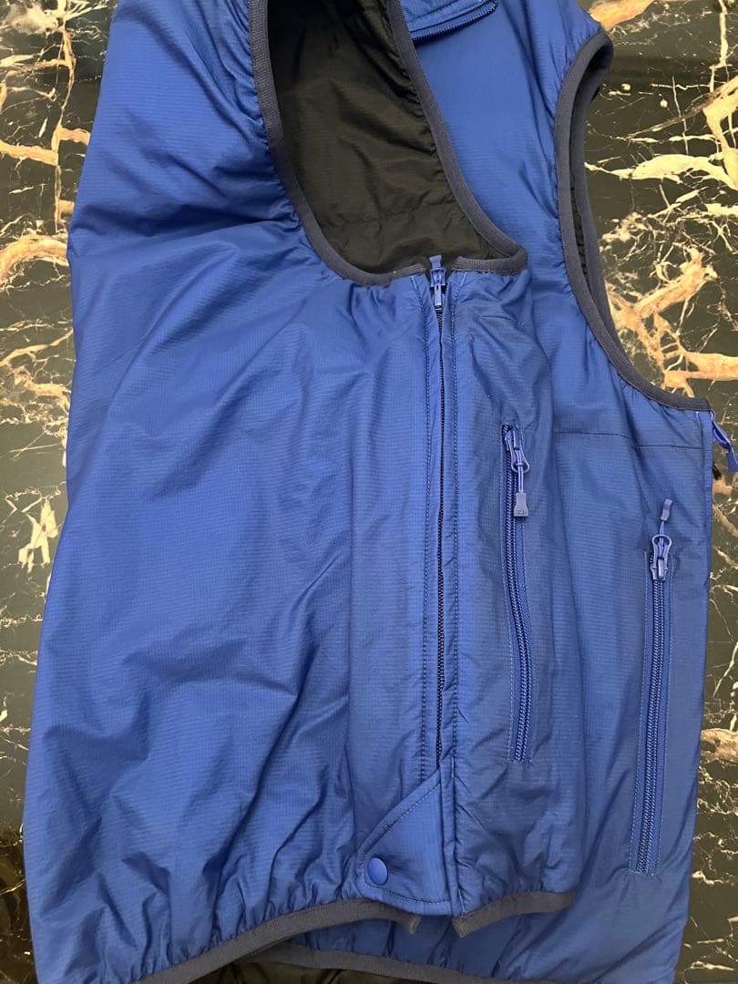 トップス TECH REVERSIBLE PULLOVER PUFF VEST