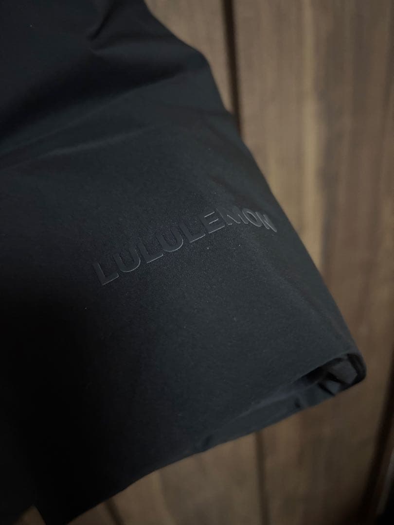 お値下げ！新品　Lululemon /防水インサレート　シンチウエストパーカーS