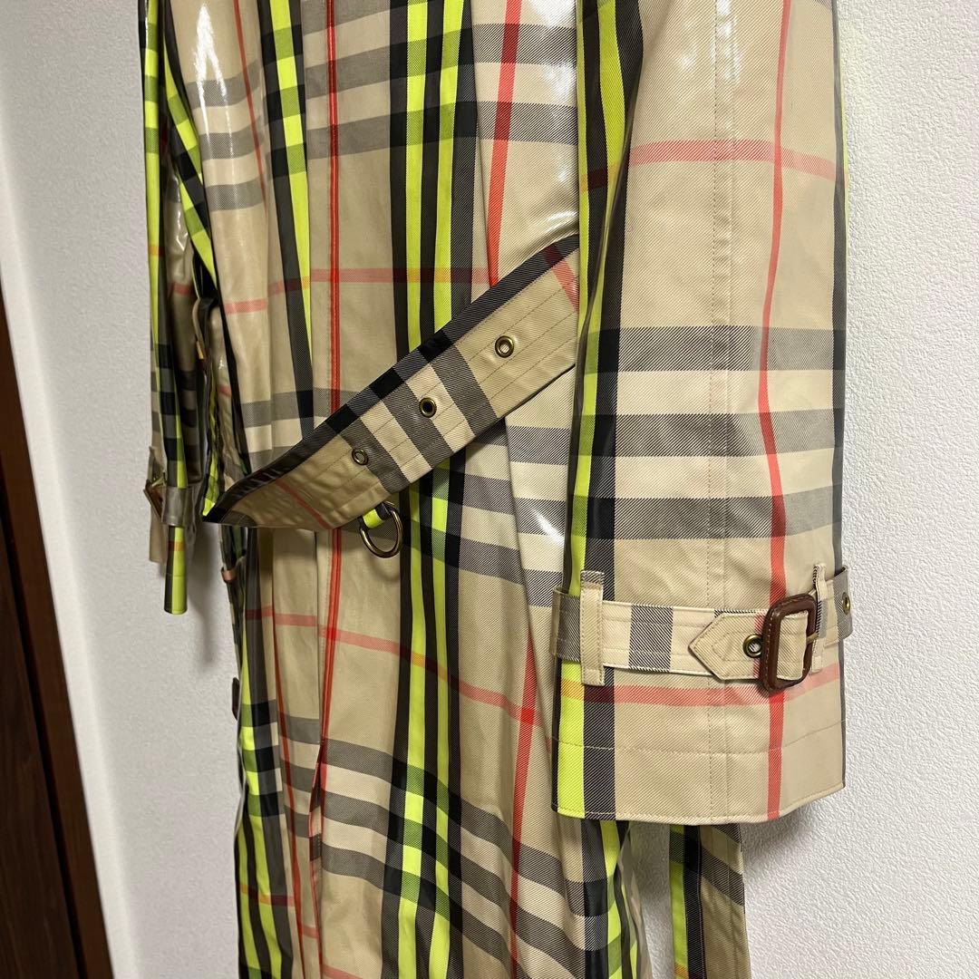 レアモデルGigihadid着用バーバリーBurberryトレンチコート