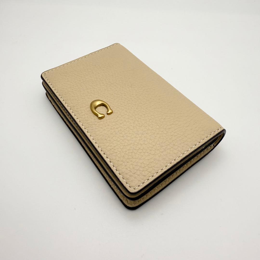 COACH 大人気！！ エッセンシャル ビジネス カードケース アイボリー 新品