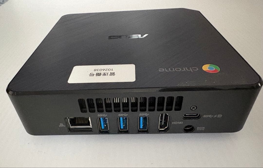 ASUS MINIPC i7 第8世代 メモリ8 GB SSD 256 GB