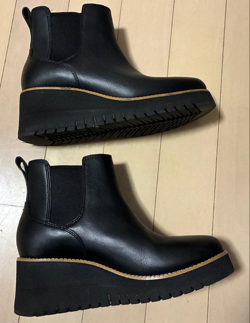 COLE HAAN ZERØGRAND レザー サイドゴアブーツ ブラック　防水