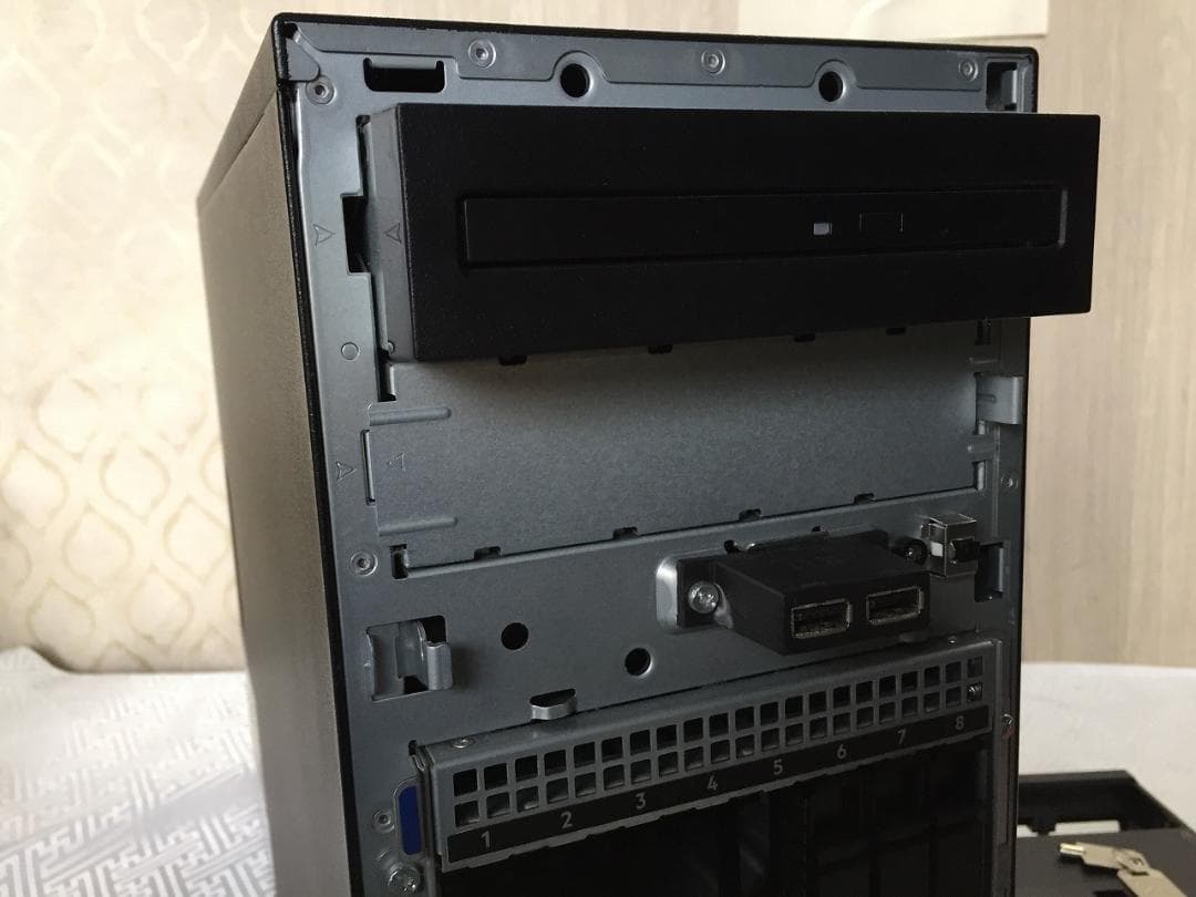 HPE ProLiant ML30 Gen10 サーバー