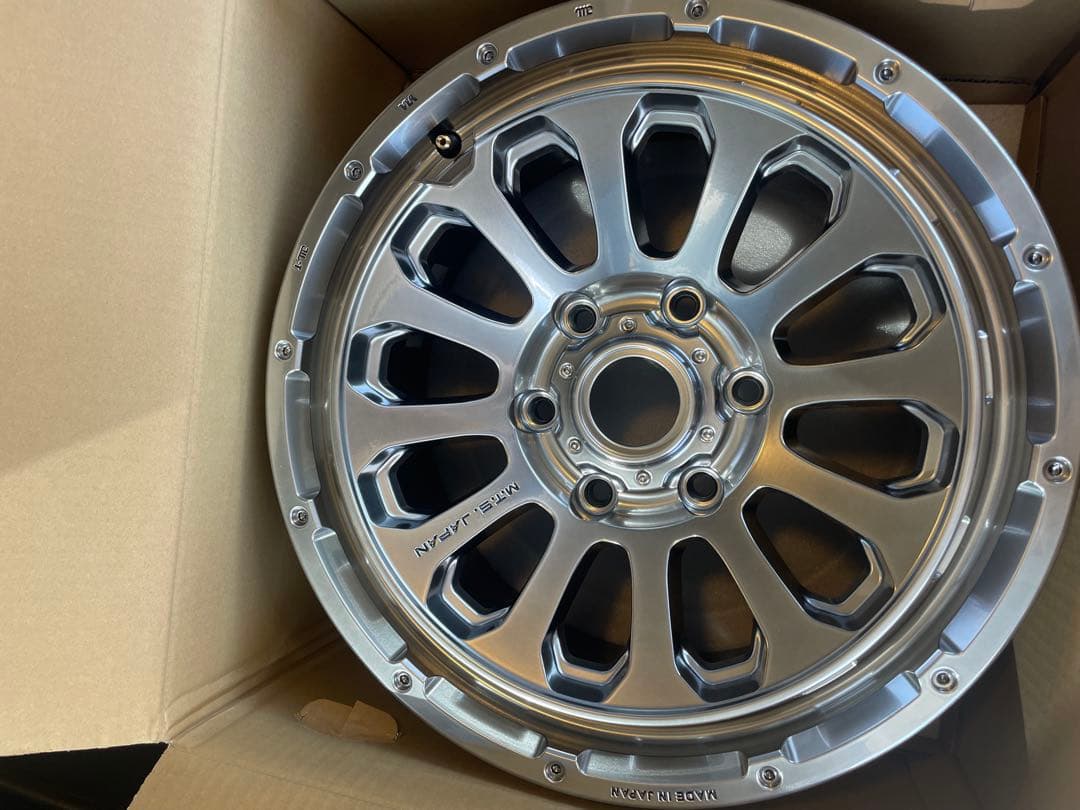 ハイエース　MTS エムテクノ　CROSS TW１７インチ　４本セット