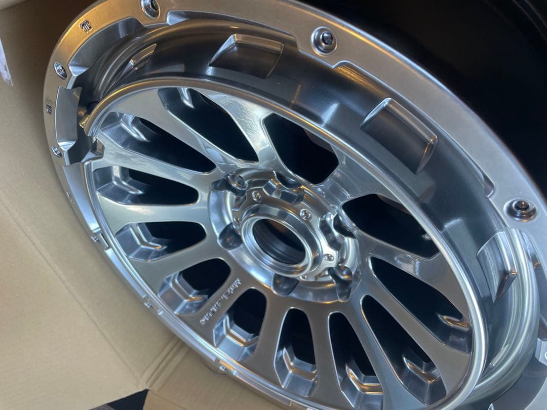 ハイエース　MTS エムテクノ　CROSS TW１７インチ　４本セット