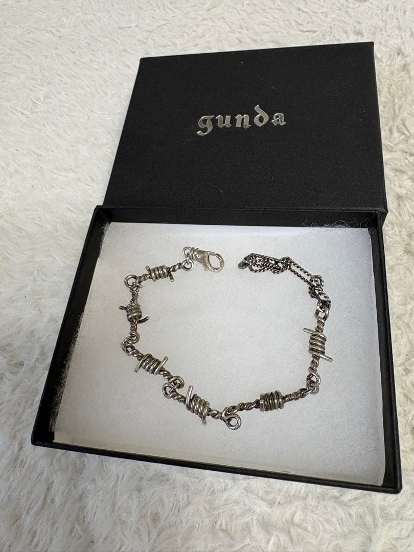 リ*ル様 【新品】gunda ワイヤーネックレス ブレスレット セット売り HY