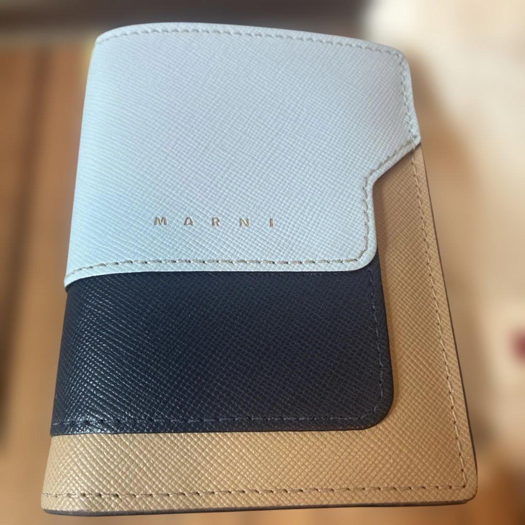 MARNI 二つ折り財布 ブルー×ネイビー×ベージュ
