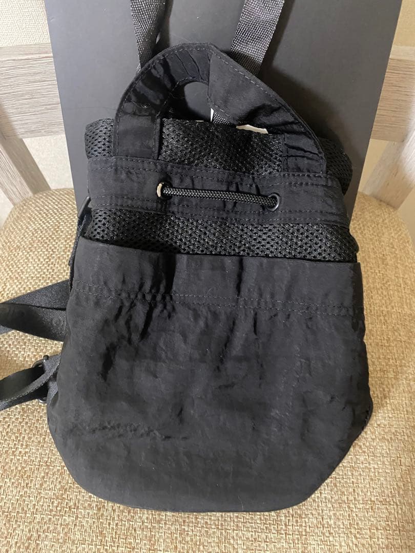 alo yoga ブラック　斜め掛けバック　正規品