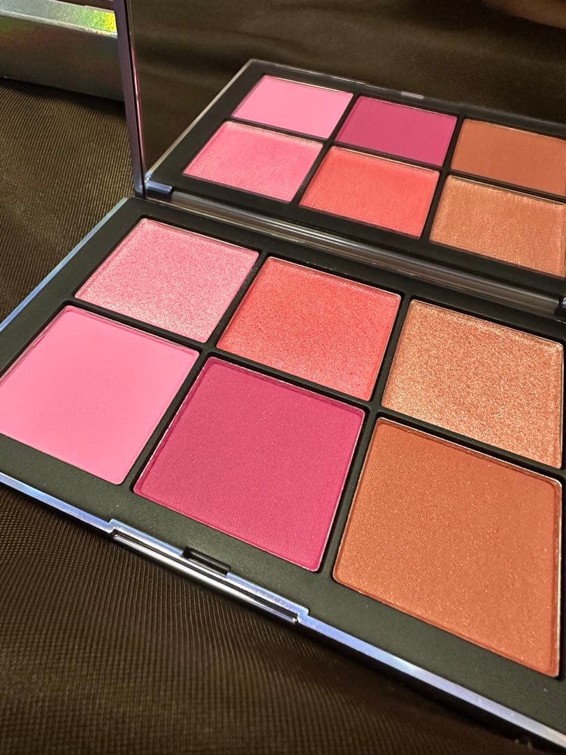 NARS エシリアルオーラブラッシュパレット　ニューレルム