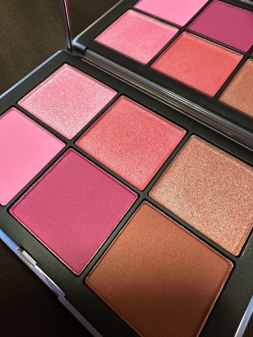 NARS エシリアルオーラブラッシュパレット　ニューレルム