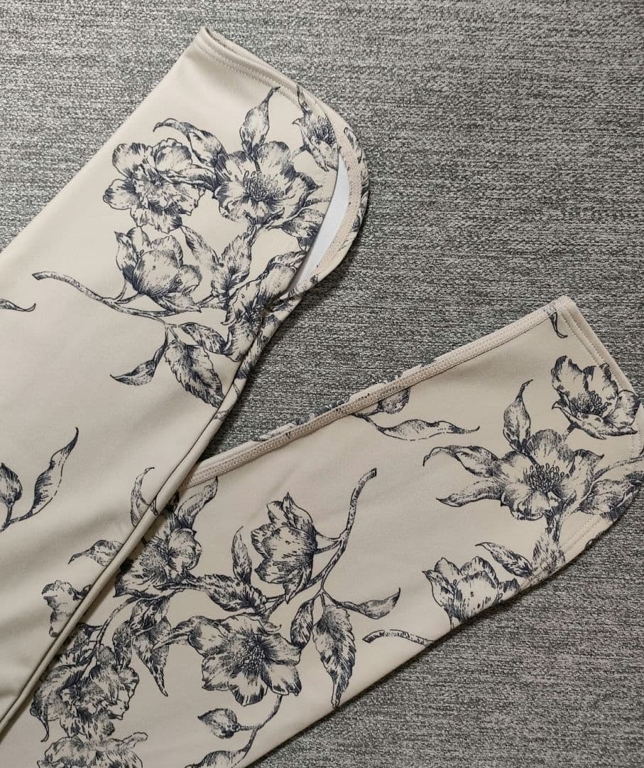 花⭐️超格安セール❣️❀⑦【美品】SUKALAレギンスMベージュセット