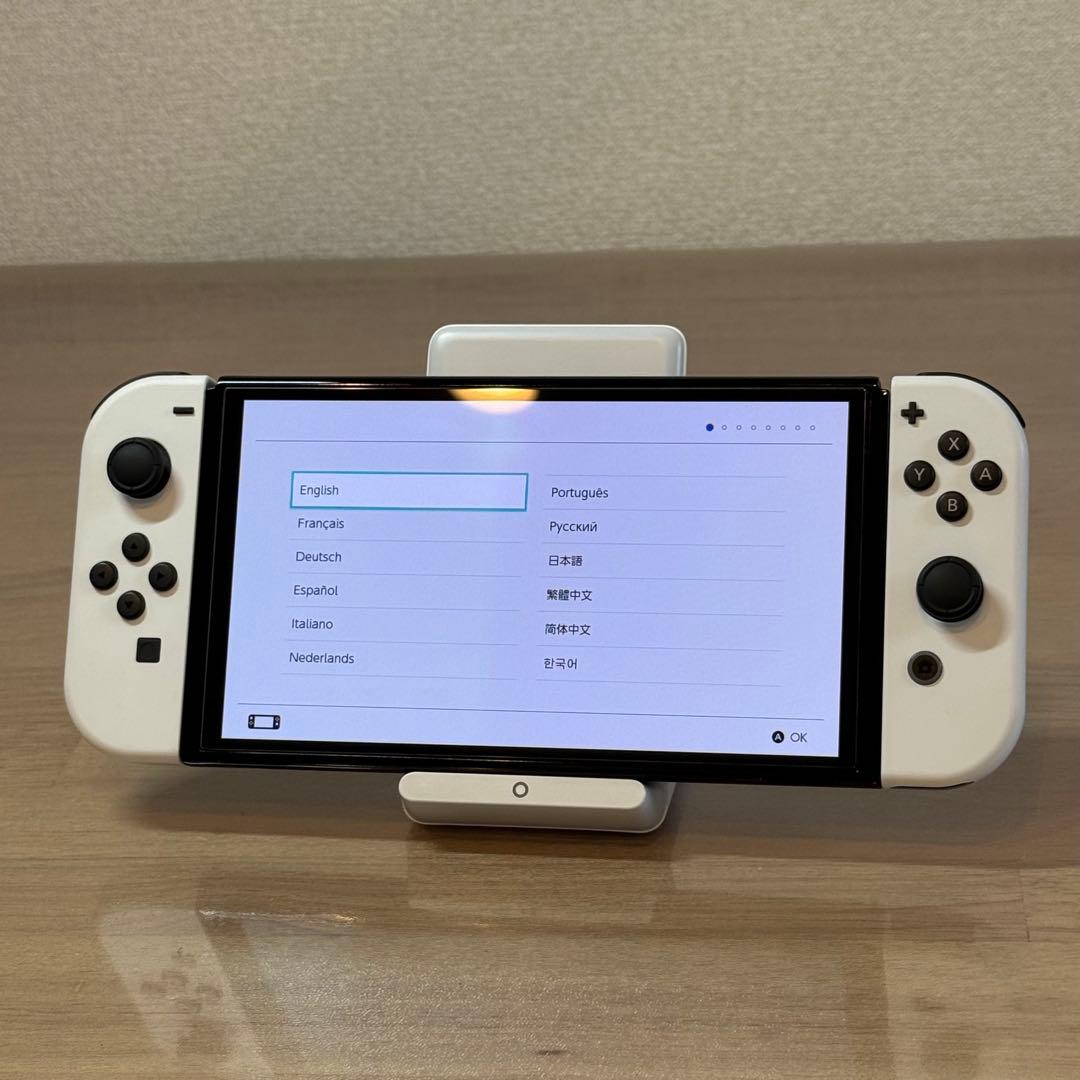 7-135【美品】Switch 本体 有機EL Joy-Con ホワイト 箱付き