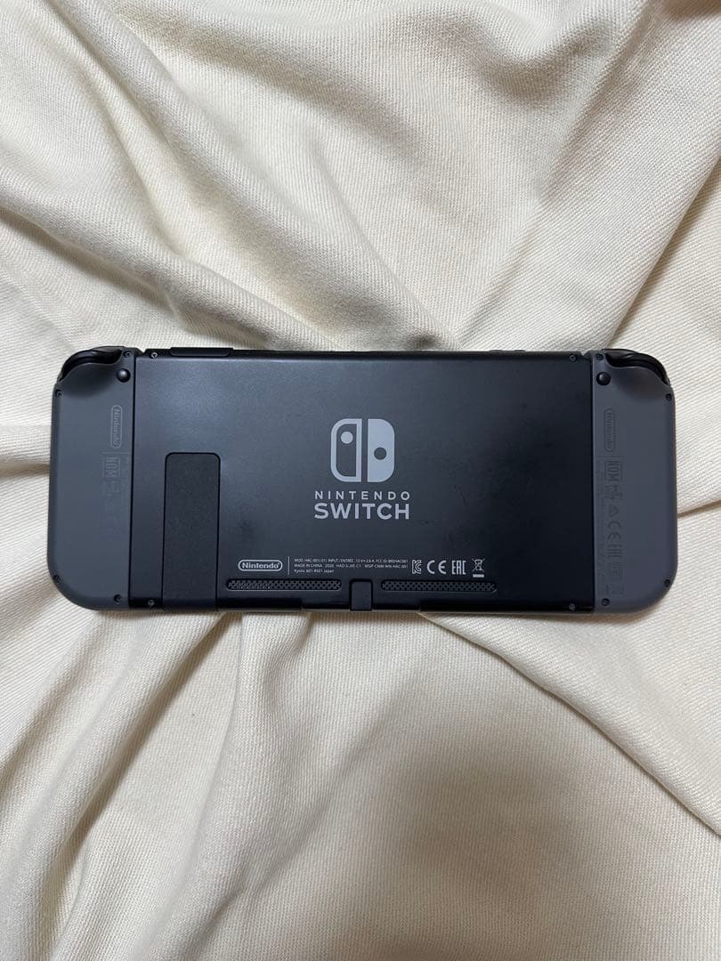 Nintendo Switch 本体 グレー（micro SD64GB付き）