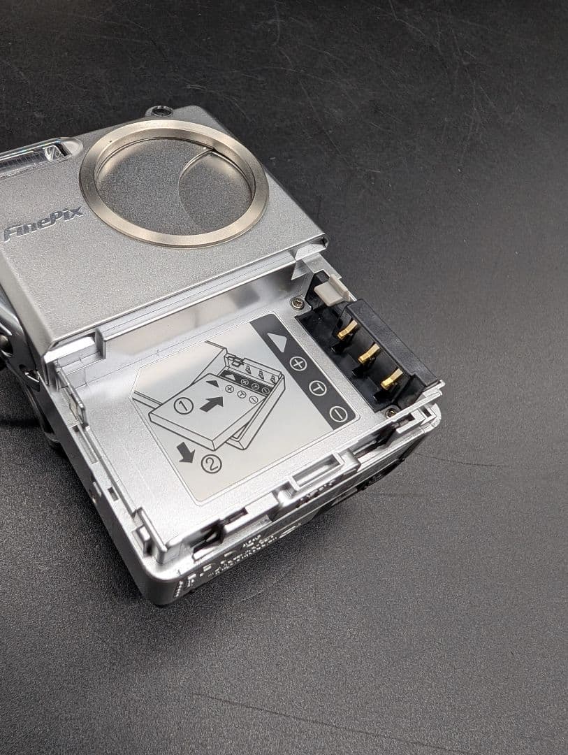 【動作確認済・外装美品】FUJIFILM finepix M603 コンデジ