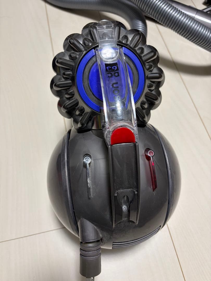 Dyson DC63 モーターヘッド 掃除機 各種アタッチメント付き