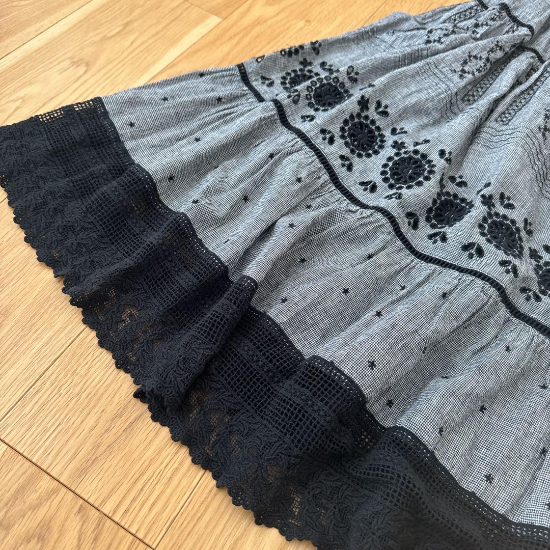 【大人気】kazumi×Samansa Mos2サス付刺繍スカート