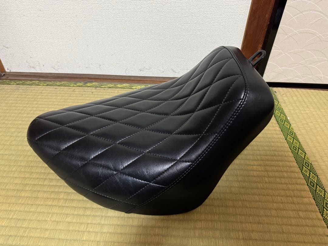 ラペラ ベアボーンズ ソロシート ダイアモンドステッチ