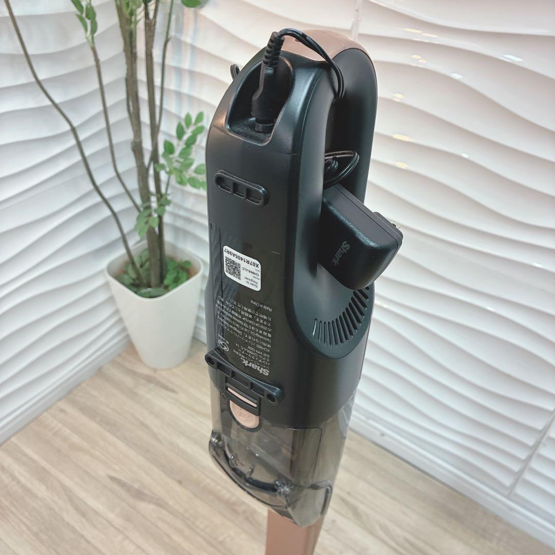 ◇Shark◇シャーク◇充電式サイクロンスティッククリーナー◇掃除機◇