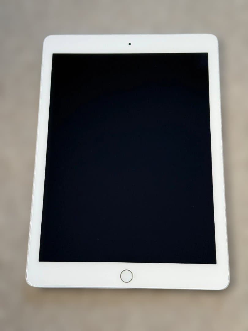 iPad Air 2 WiFi 128Gb Silver（A1566）箱付き