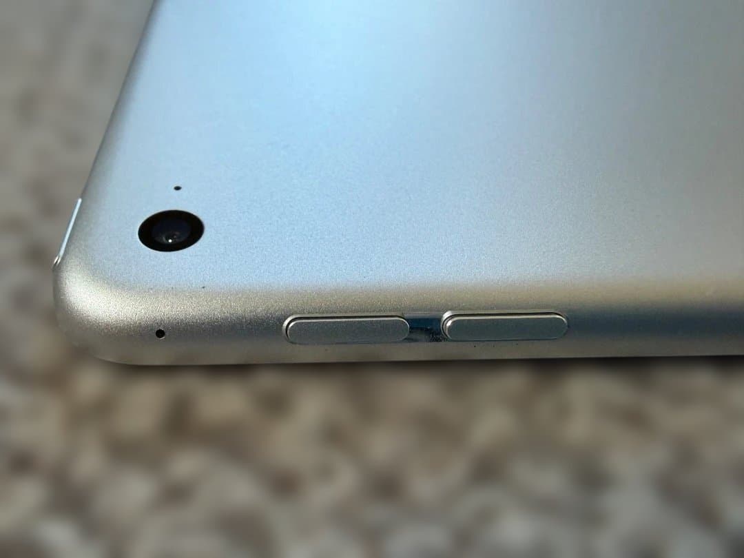 iPad Air 2 WiFi 128Gb Silver（A1566）箱付き