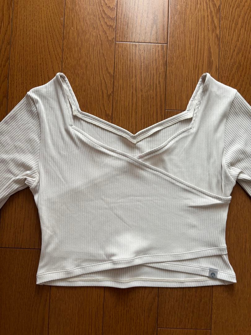 【美品】SUKALAスカーラリブカシュクールトップス(M/ライトベージュ)