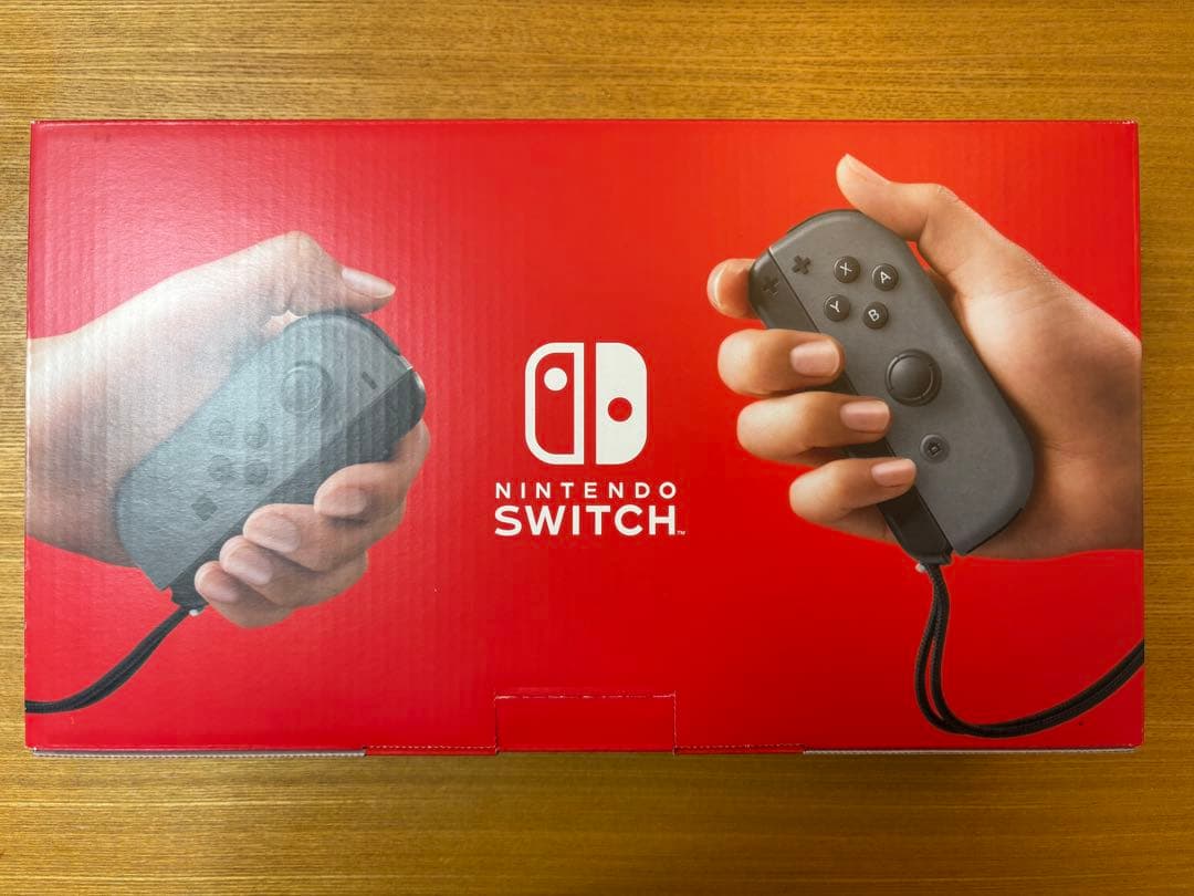 完品美品+5000円相当おまけつき　Nintendo Switch
