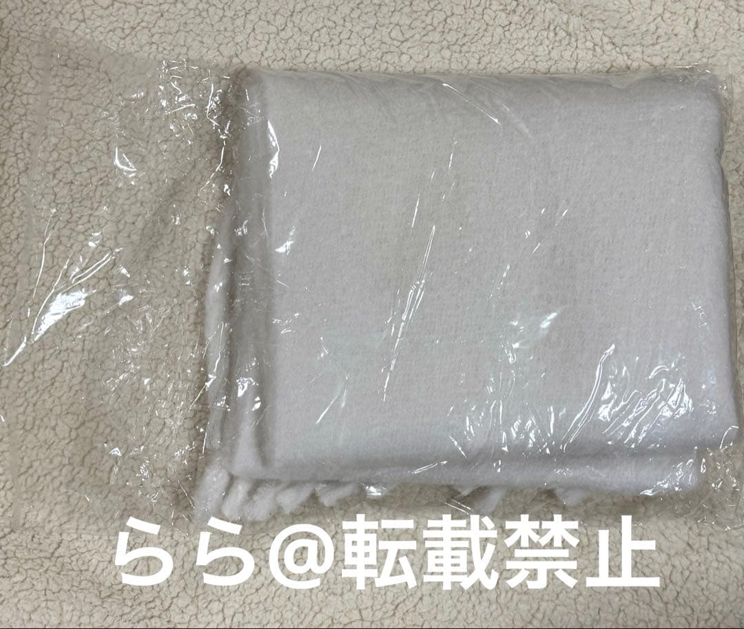 Ros Muse ロゼミューズ fluffy big stole アイボリー