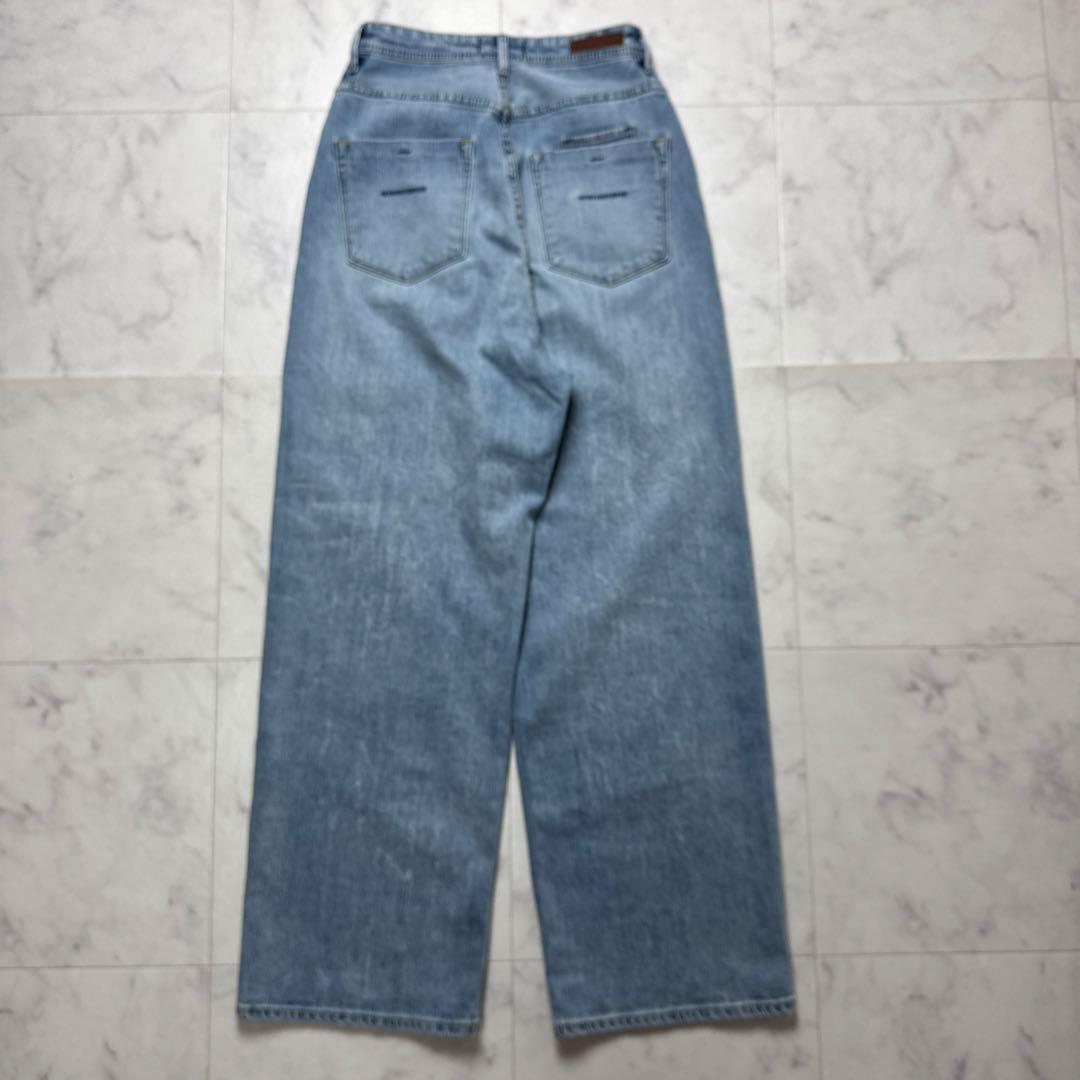 【極美品】 YANUK ルーズストレート JOAN ブルーデニム 24