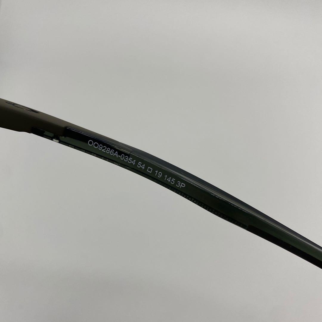 超美品　オークリーサングラス　OO9286A-0354