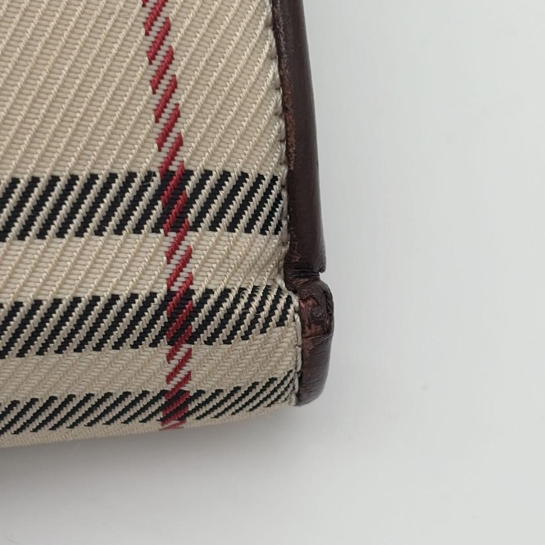 BURBERRY バーバリー がま口 二つ折り財布 ノバチェック レザー