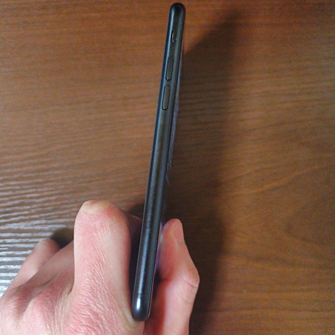 iPhone SE第二世代 64GB SIMフリー　4
