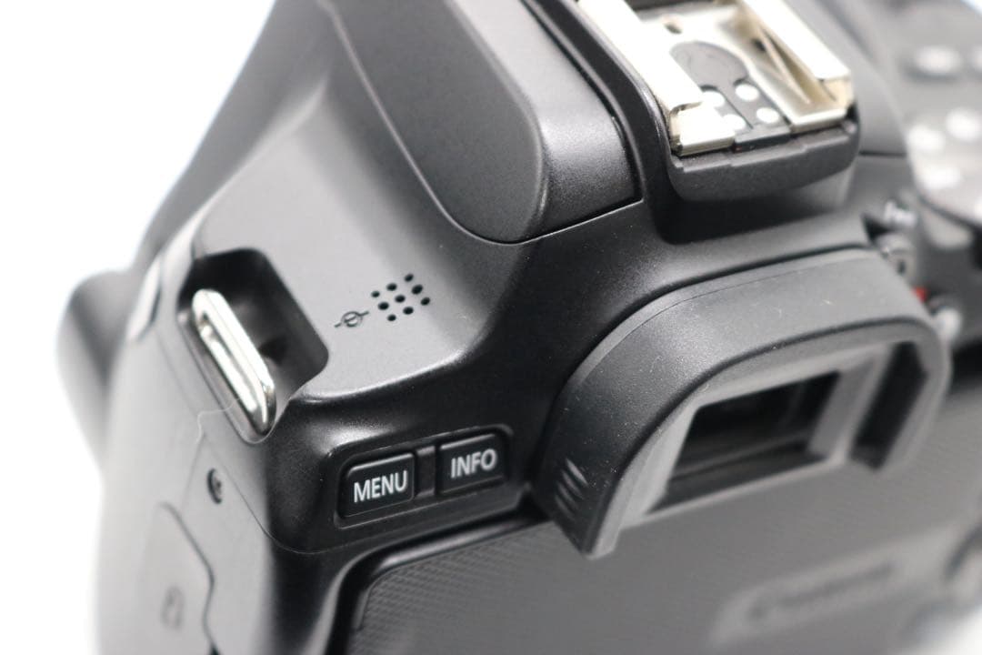 美品 【Canon EOS Kiss X10 トリプルレンズセット】 安心保証◎