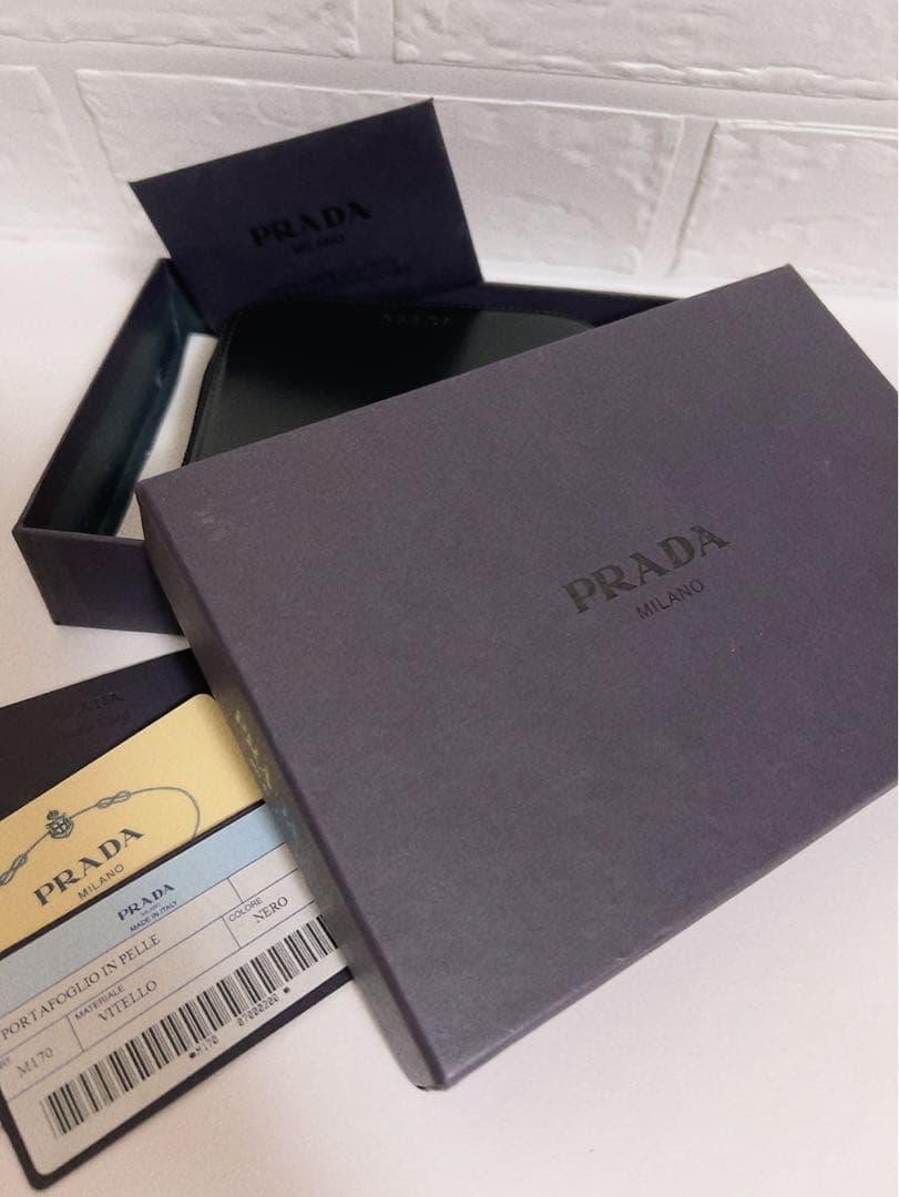プラダ　PRADA 折り財布　ブラック　M170 カーフレザー