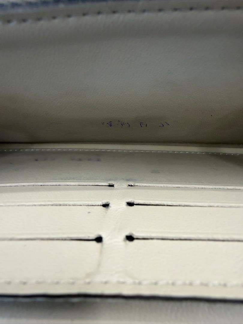 LOUIS VUITTON ポルトフォイユ イリス 長財布 マヒナ M60144