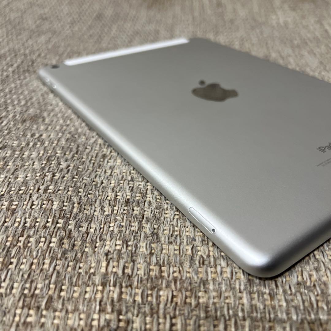 Apple iPad MR6P2J/A 第6世代9.7インチ シルバー 32GB