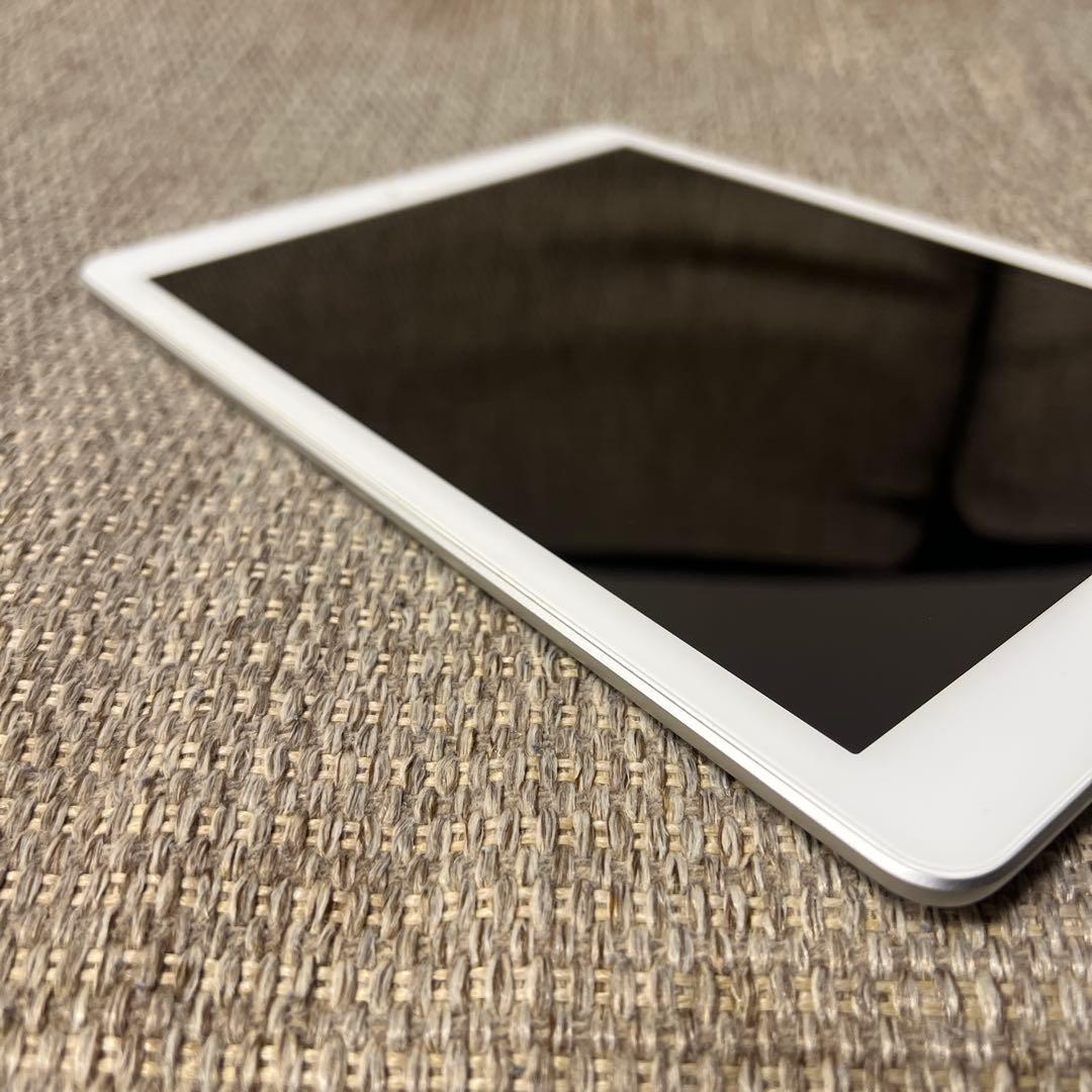 Apple iPad MR6P2J/A 第6世代9.7インチ シルバー 32GB