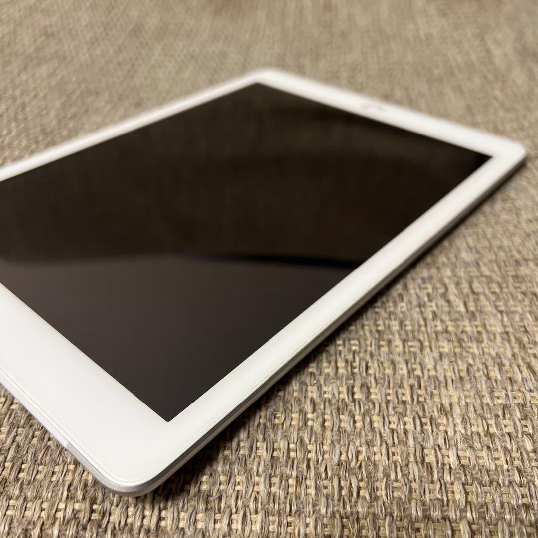 Apple iPad MR6P2J/A 第6世代9.7インチ シルバー 32GB