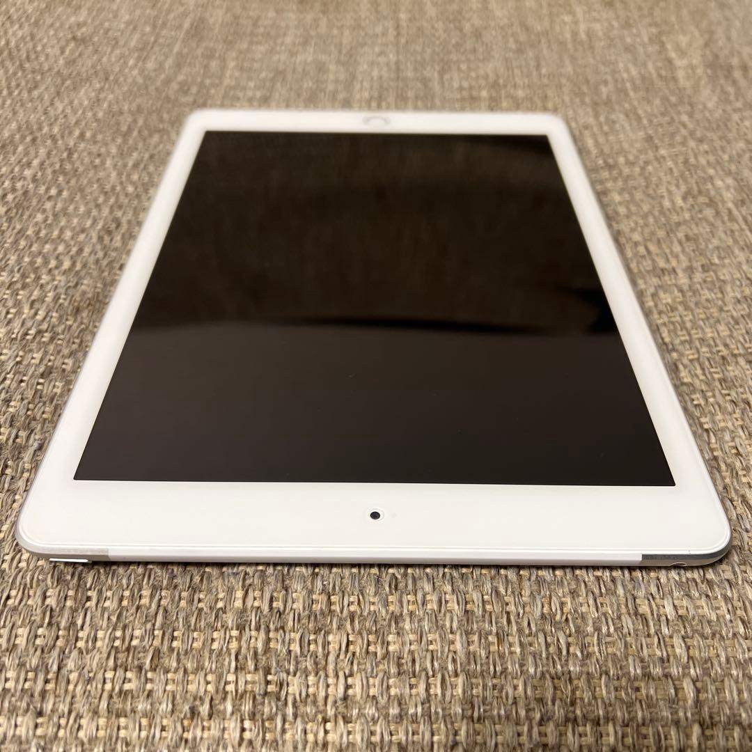 Apple iPad MR6P2J/A 第6世代9.7インチ シルバー 32GB