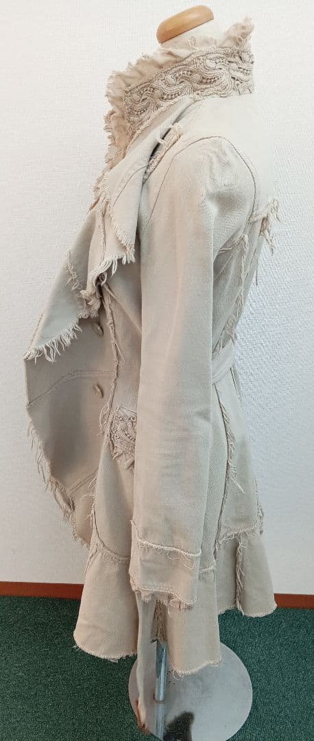 美品　GRACE CONTINENTAL レディースロングコート　冬服　ベージュ