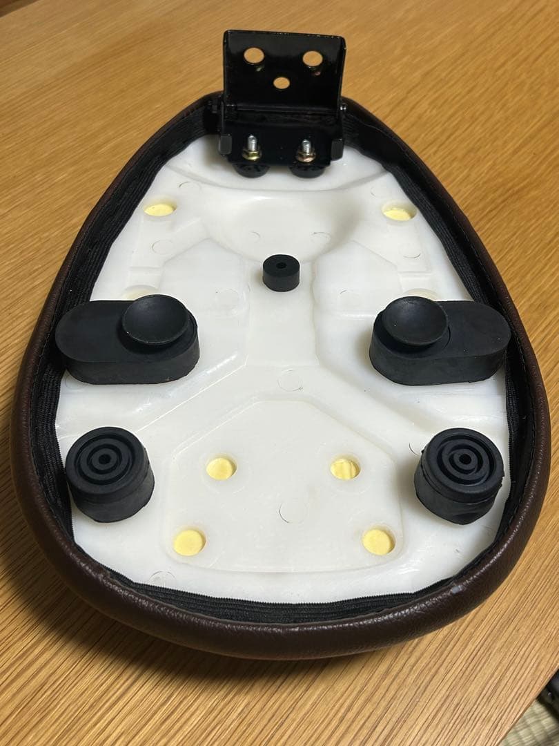 KEPSPEED製 スーパーカブ用 シングルシート ダイヤカットブラウン