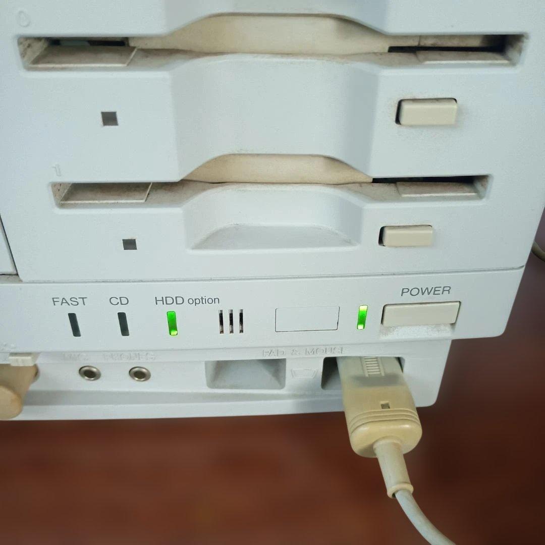レトロPC　FM-Towns Ⅱ モデルMX20　通電のみ確認の本体　ジャンク