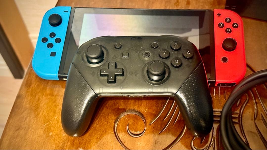 Nintendo Switch 本体　プロコントローラー