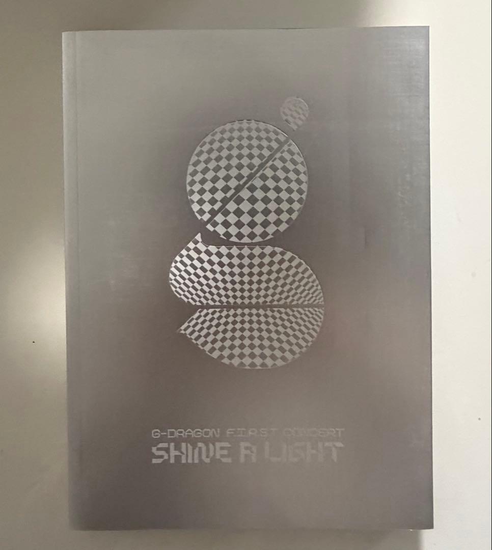 ジヨン　GD SHINE A LIGHT 初回限定版